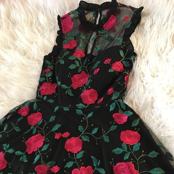 Size 1 City Studio social dress - Picture 2 of 5